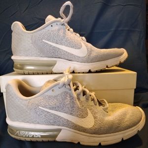Nike Air Max Sequent 2, gray/white, ladies size 7.5,